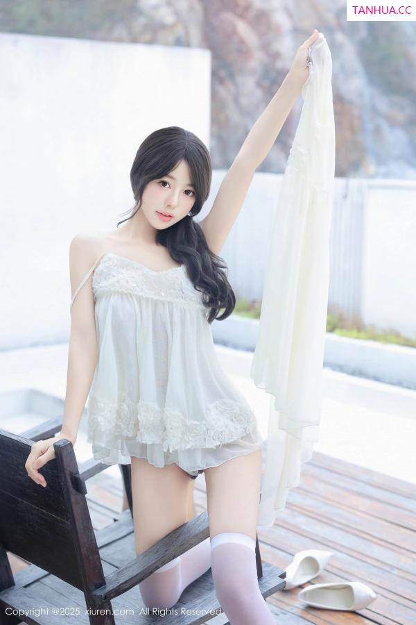   [XiuRen]高清写真图 2025.02.07 No.9851 桃妖夭 丝袜美腿第12张图片